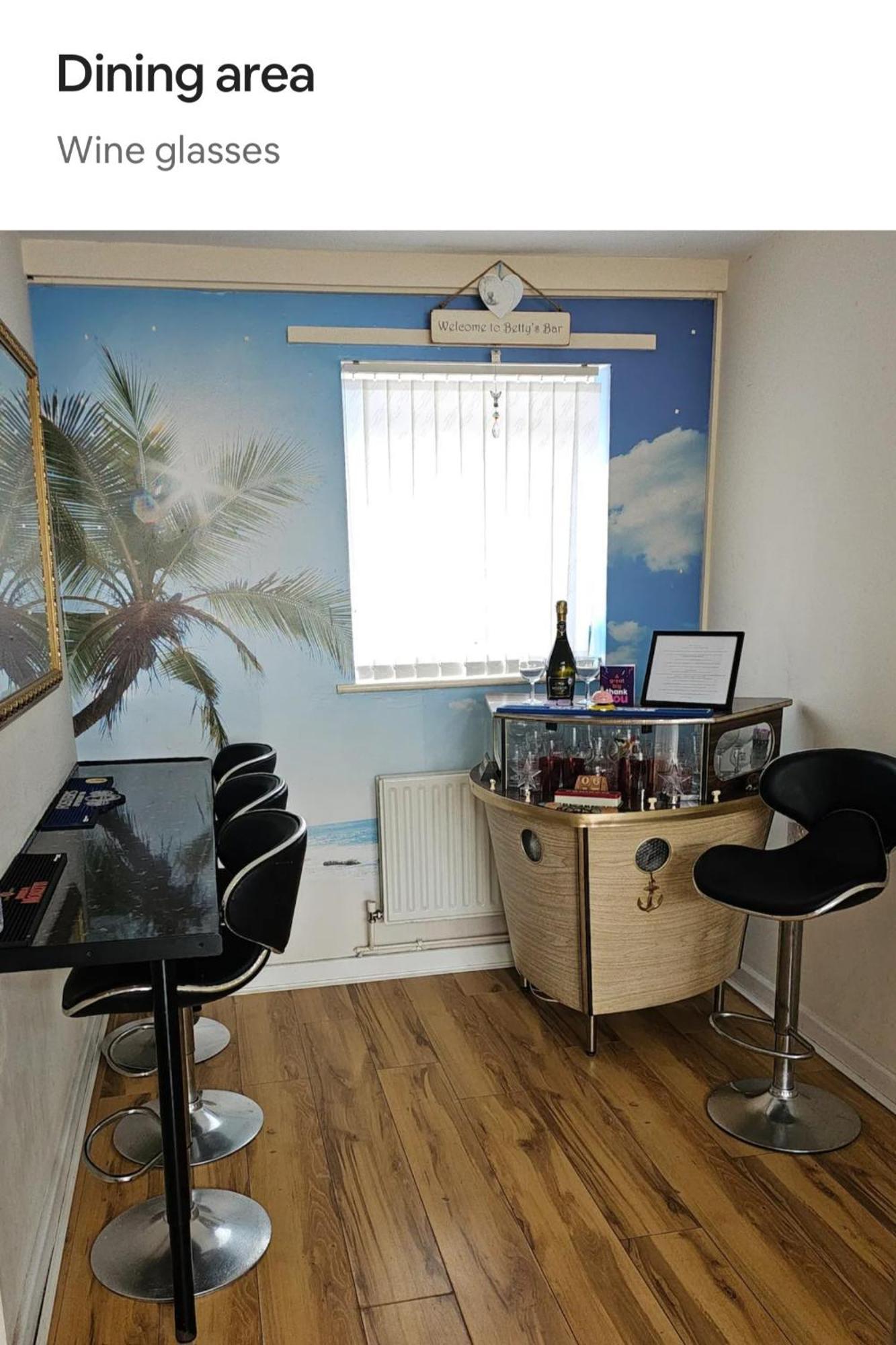 Open Planned Apartment Birkenhead Bagian luar foto